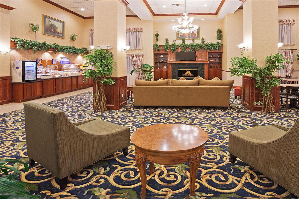 Holiday Inn Express & Suites Midwest City By Ihg Inreriör bild
