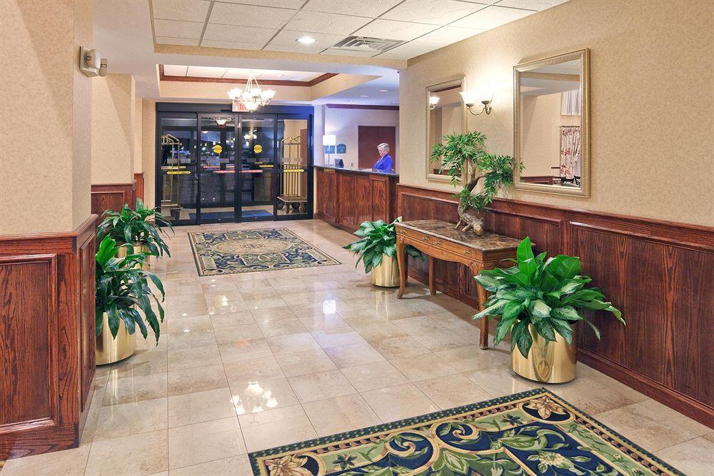 Holiday Inn Express & Suites Midwest City By Ihg Inreriör bild