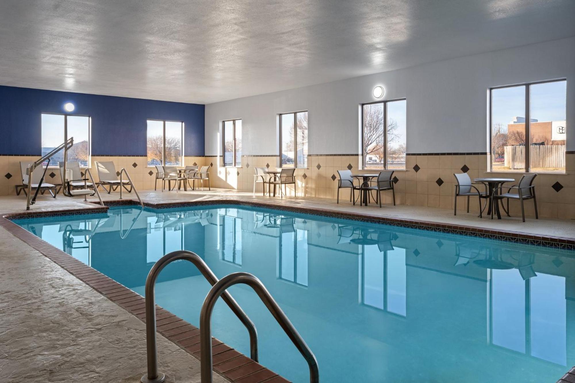 Holiday Inn Express & Suites Midwest City By Ihg Exteriör bild