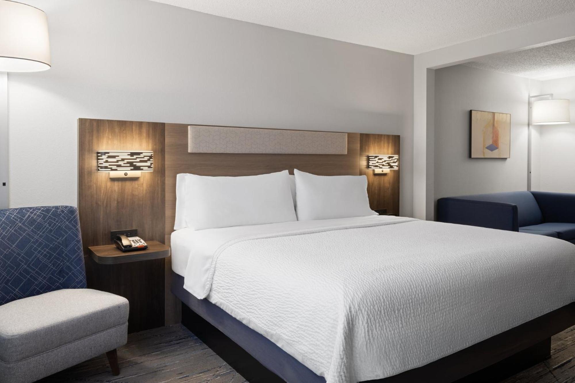 Holiday Inn Express & Suites Midwest City By Ihg Exteriör bild