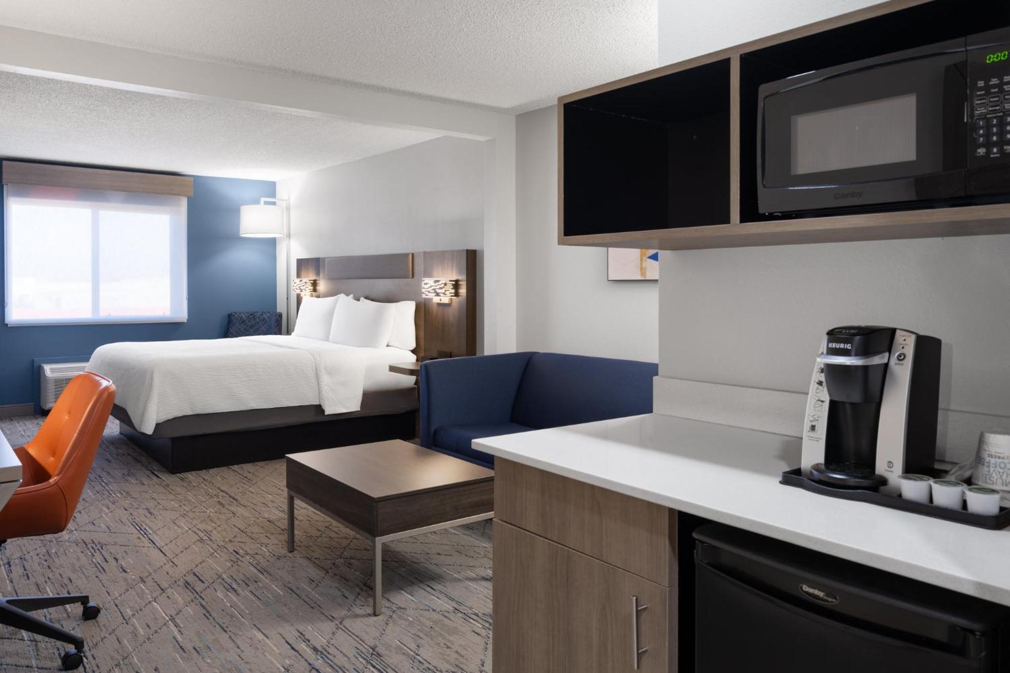 Holiday Inn Express & Suites Midwest City By Ihg Exteriör bild